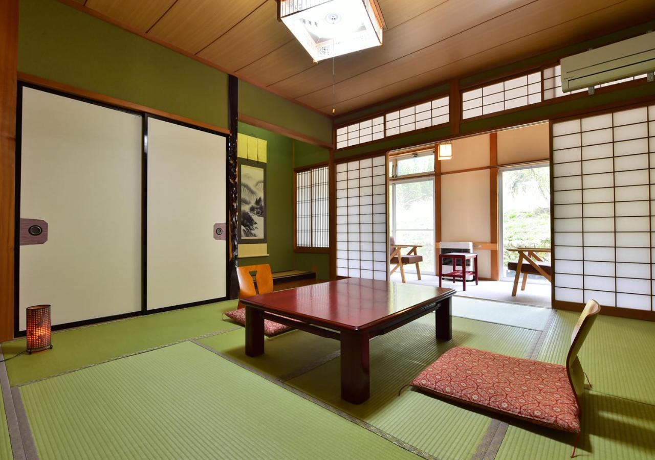 筋肉と自然と遊ぶ宿 田島館 Takayama  Extérieur photo